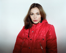 NINA KRAVIZ