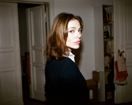 NINA KRAVIZ
