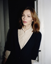 NINA KRAVIZ